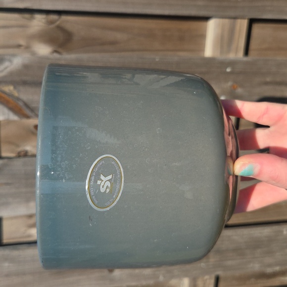 Handmade Glazed Ceramic Pottery 6" Planter - Picture 3 of 8